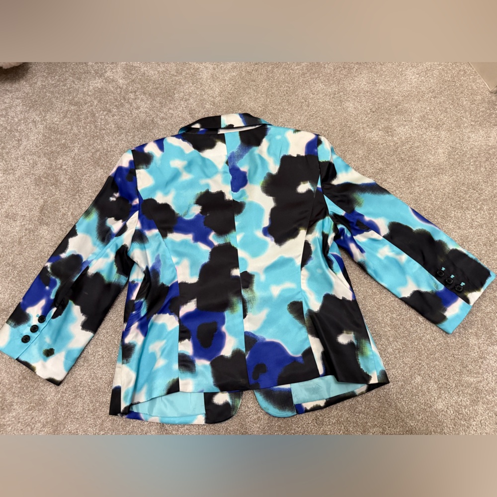 The Limited Blue and Black Abstract Patterned Blazer - size Medium - EUC - Picture 8 of 8